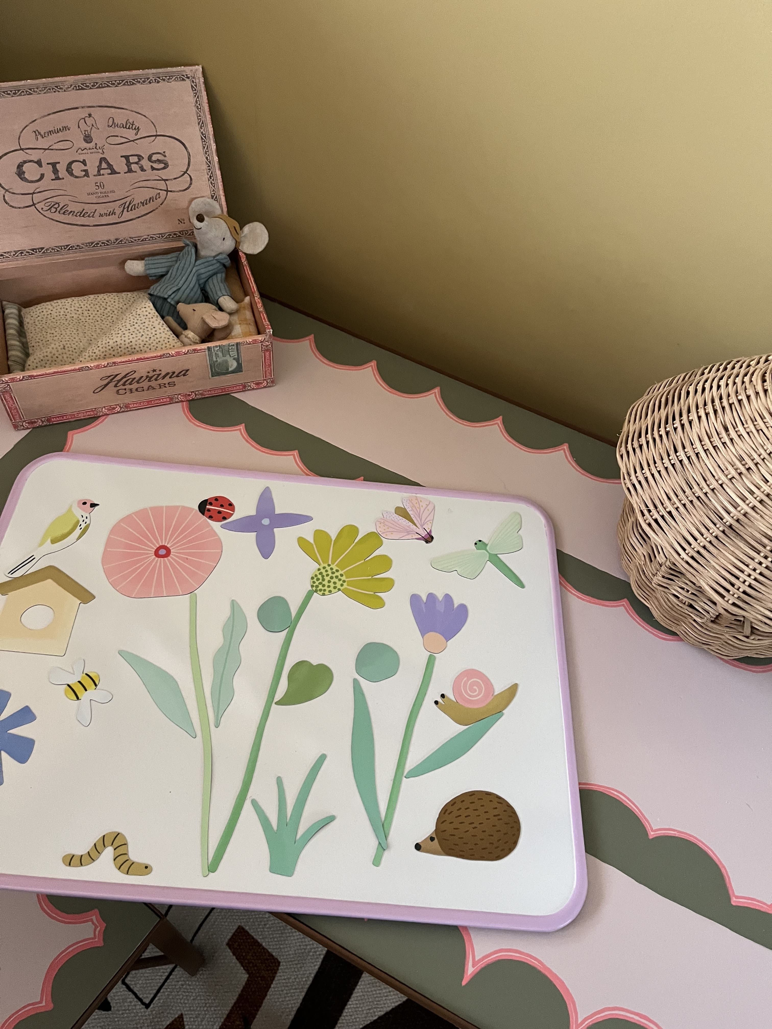 tableau magnétique et jeu de magnets Le Jardin