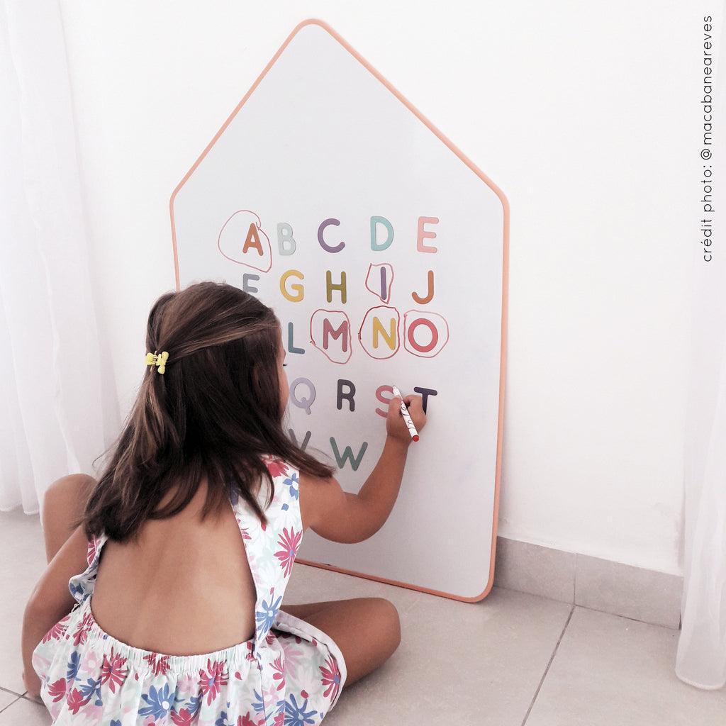 Magnet aimant jeu éducatif magnétique Fabrikamots majuscules lettres écriture Montessori planche prédécoupée couleur colori crayon enfant ardoise apprentissage