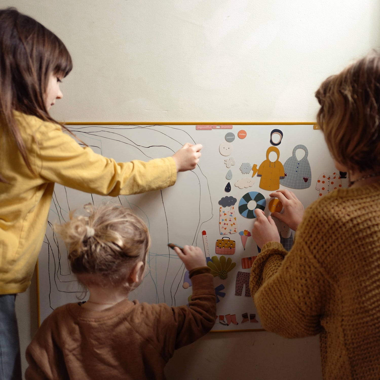 Tableau magnétique mural et magnets pour enfants