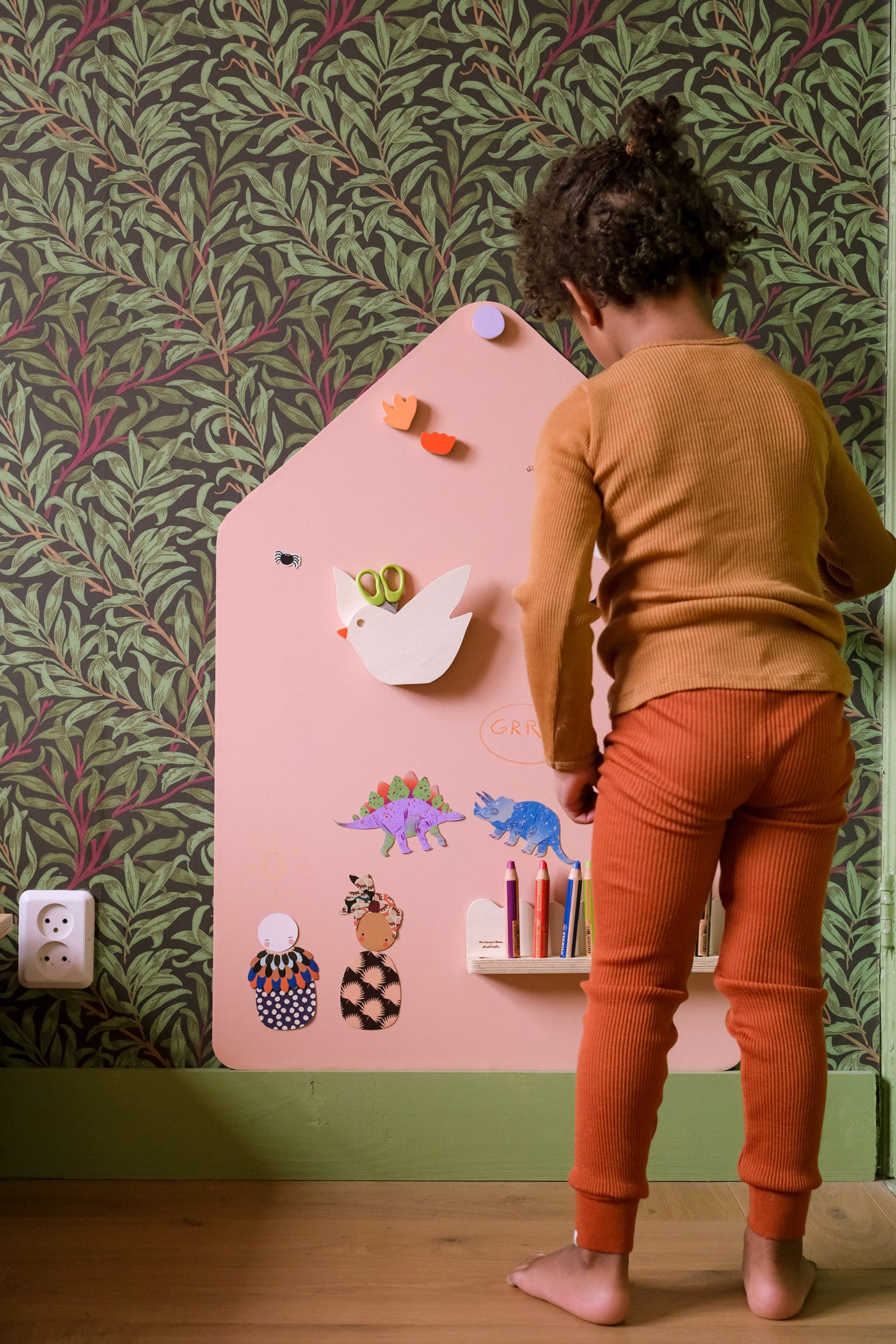tableau magnétique chambre enfant idée déco