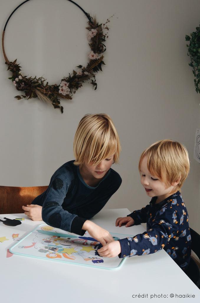 Magnet aimant jeu éducatif magnétique Fabrikarêves imaginaire pastel rêve onirique enfant frères jouer